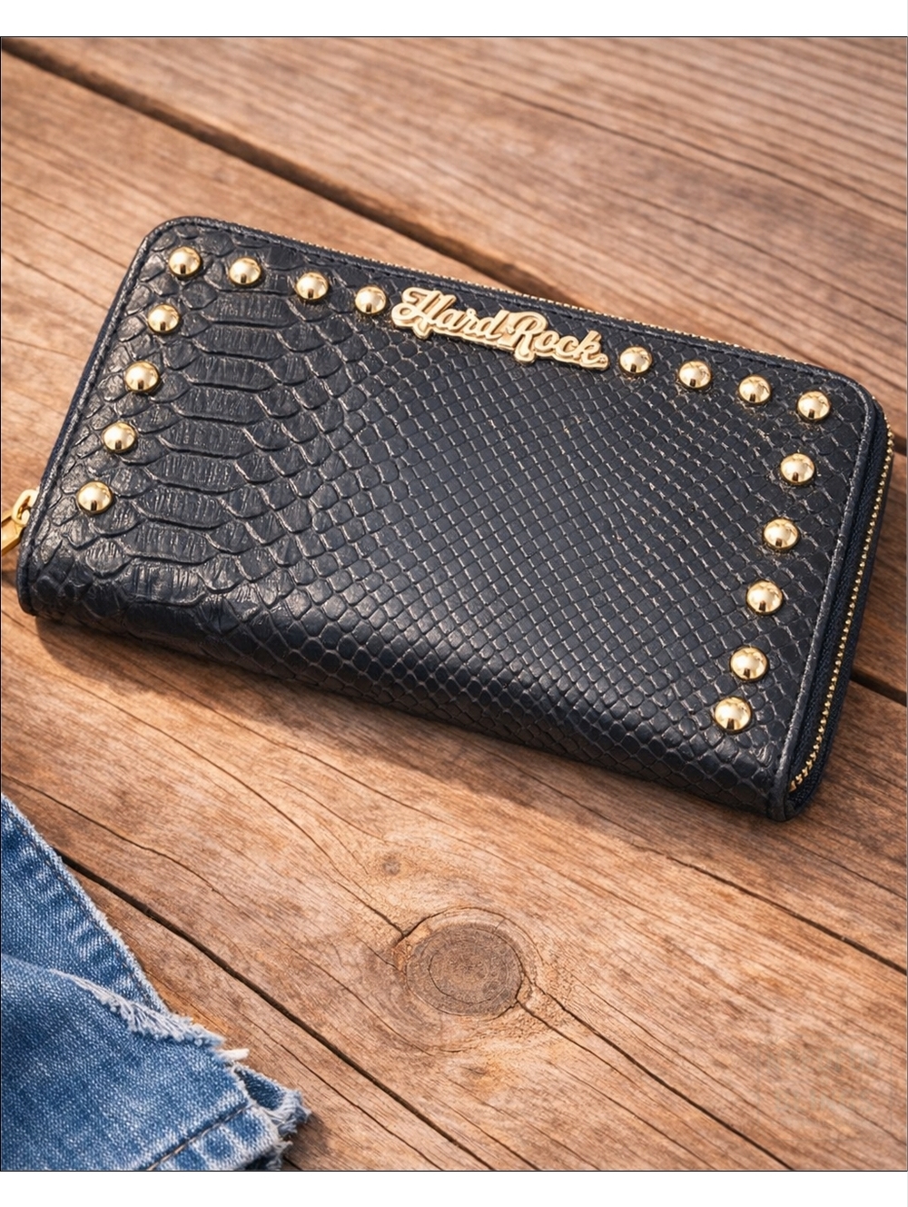 Hard Rock Cafe Studded Snakeskin Zip Wallet Clutch Black Pink Interior